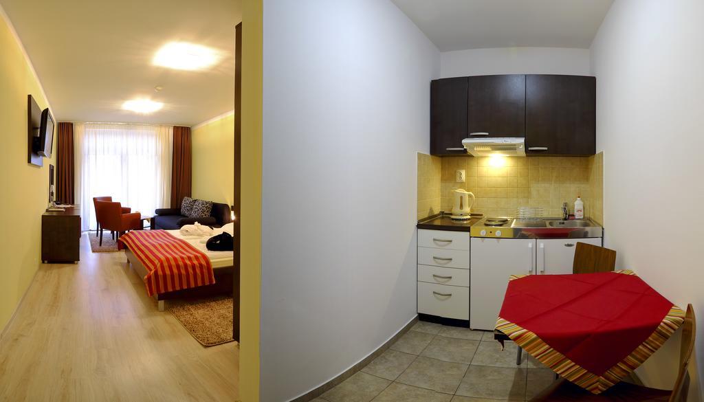 Luxury Apartment Krištof Bešeňová Chambre photo